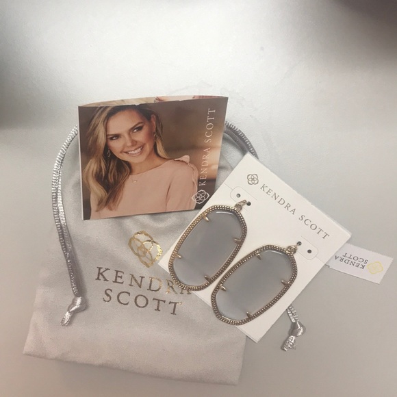Kendra Scott Jewelry - **NEW** Kendra Scott Danielle Drop Earrings